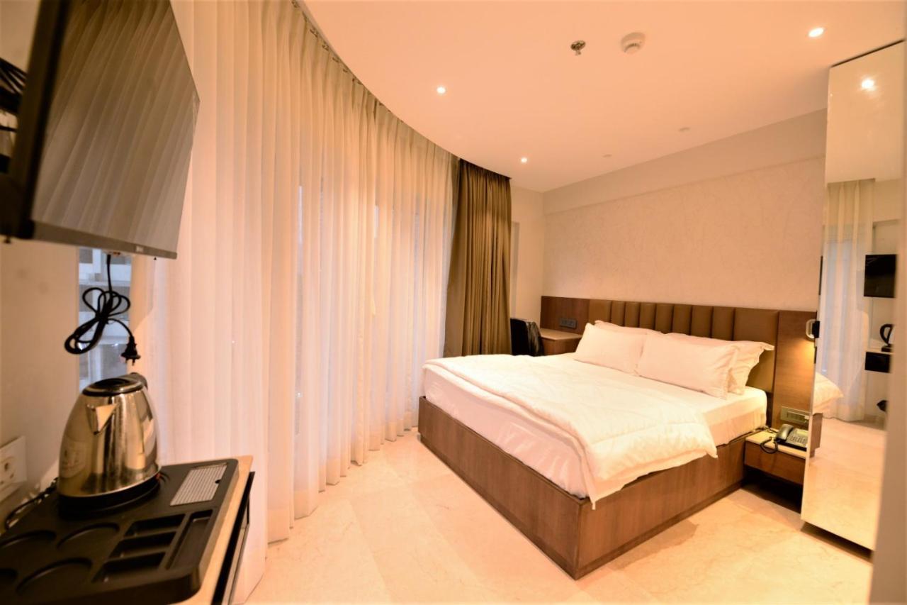 Hotel Anupam Residency Мумбаи Экстерьер фото